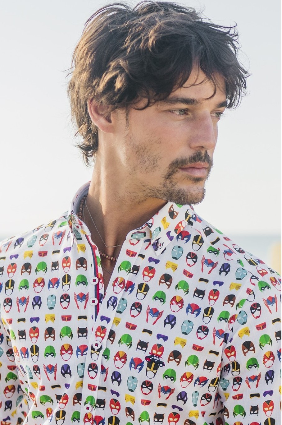 camisa estampada de superheroes