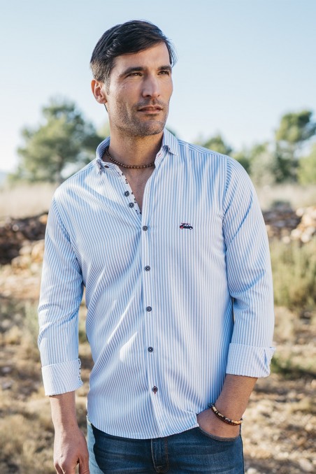 camisa hombre de rayas azules y blancas