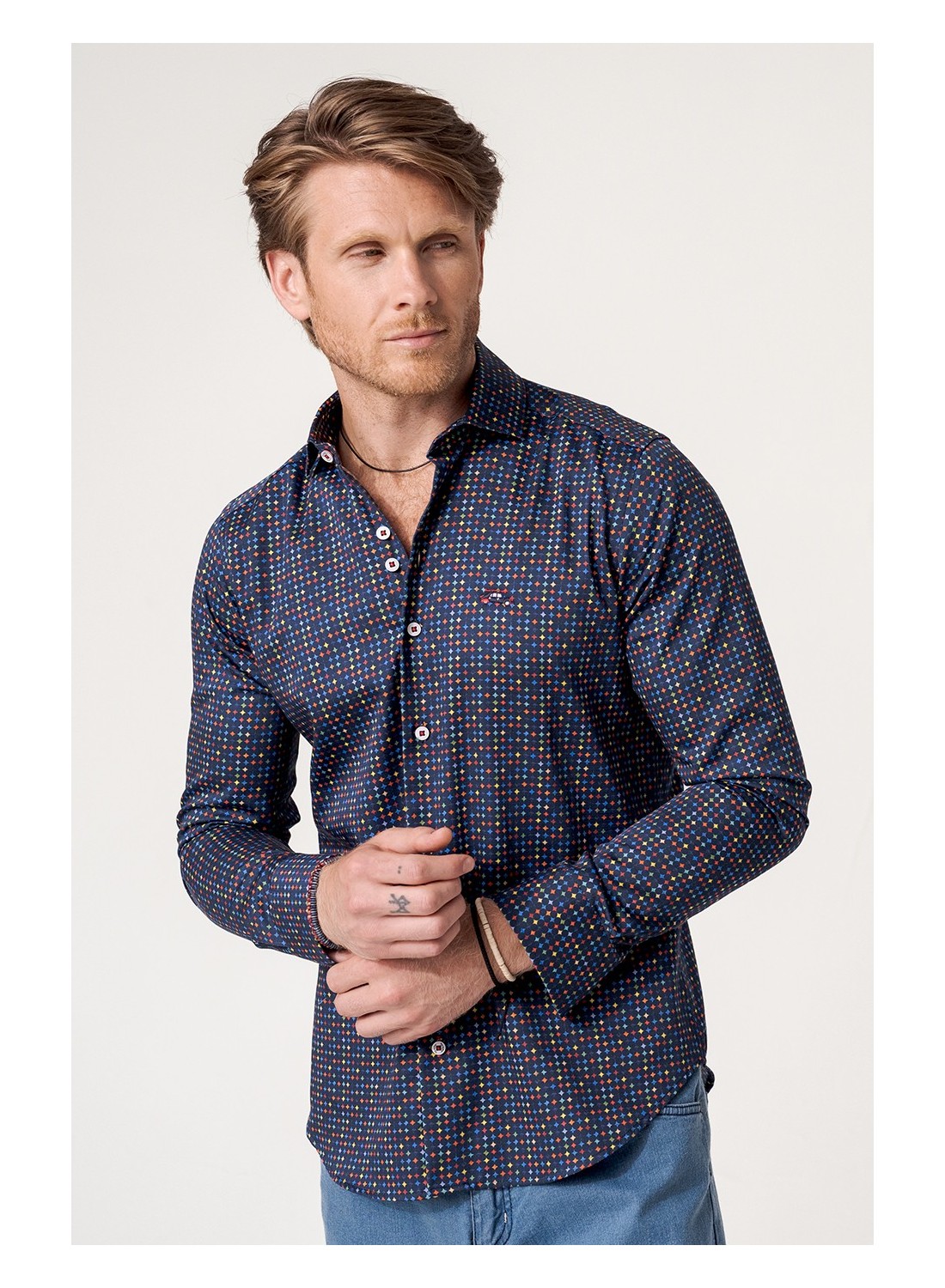 camisa hombre regular fit estampado estrellas multicolor azul marino 1