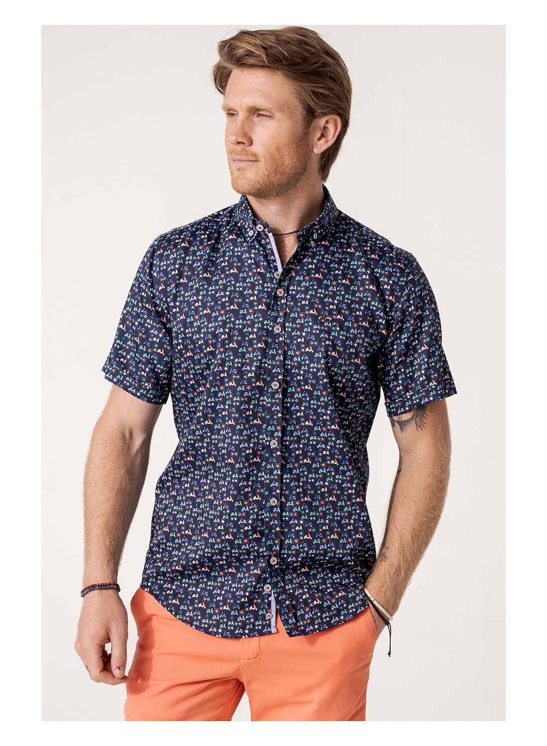 camisa manga corta regular fit scooters y cascos azul marino 1