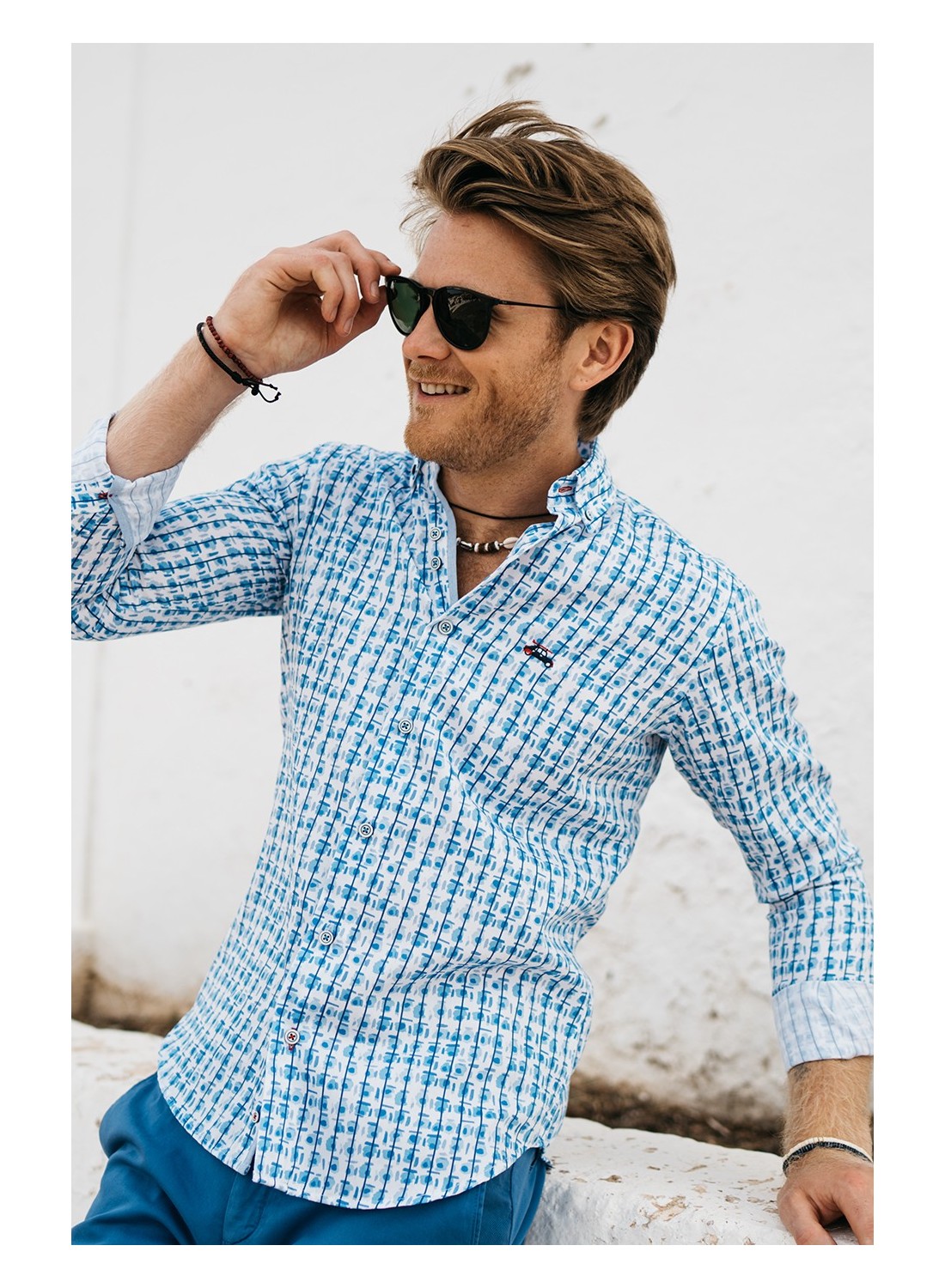 camisa slim fit estampado abstracto azul 1