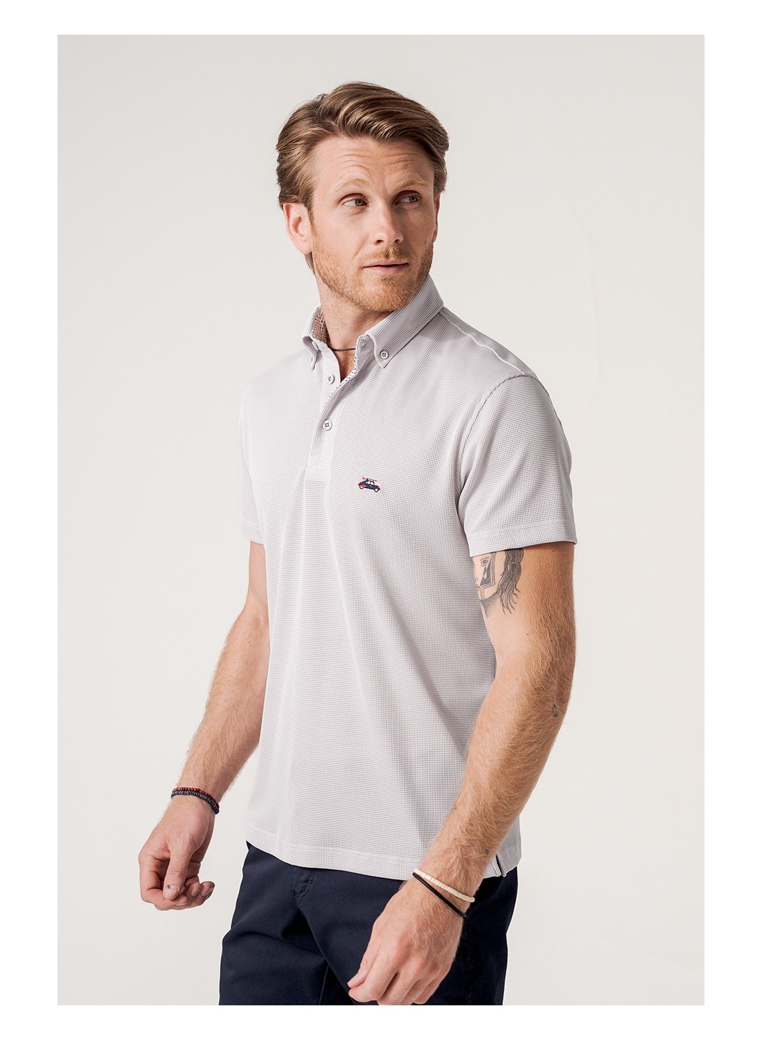 polo jacquard textura manga corta color blanco roto 1